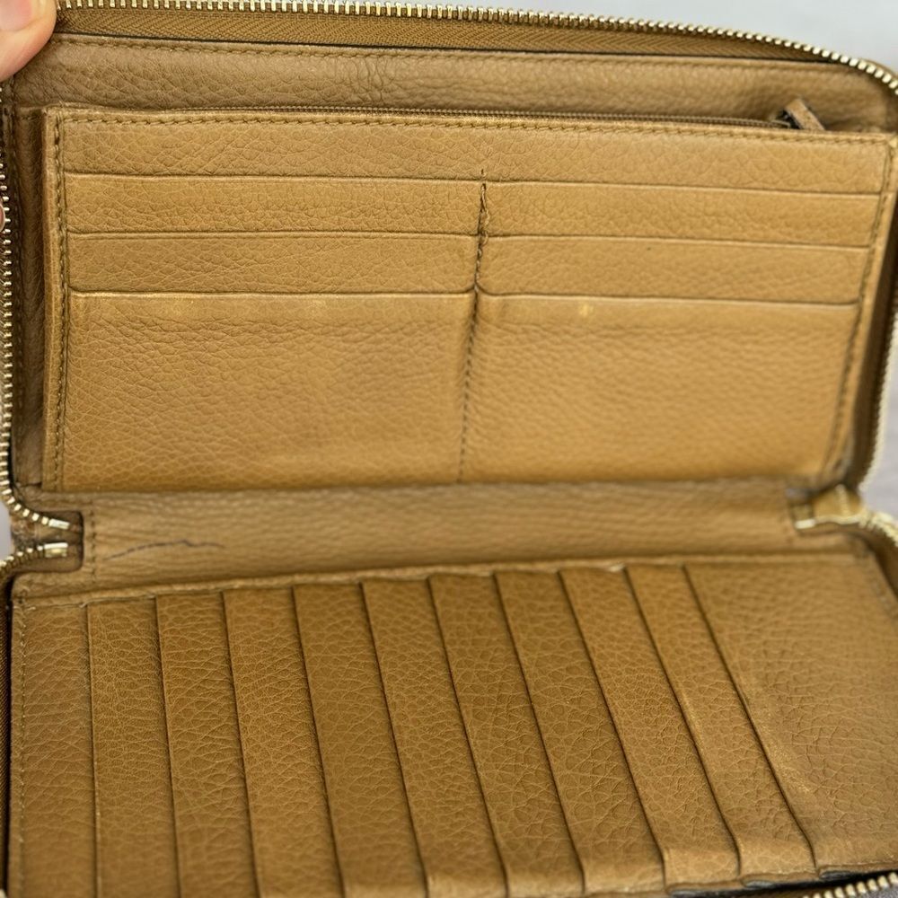 Gucci Python Embossed Tassel Zippy Wallet - image 9